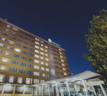Holiday Inn Skopje Exterior