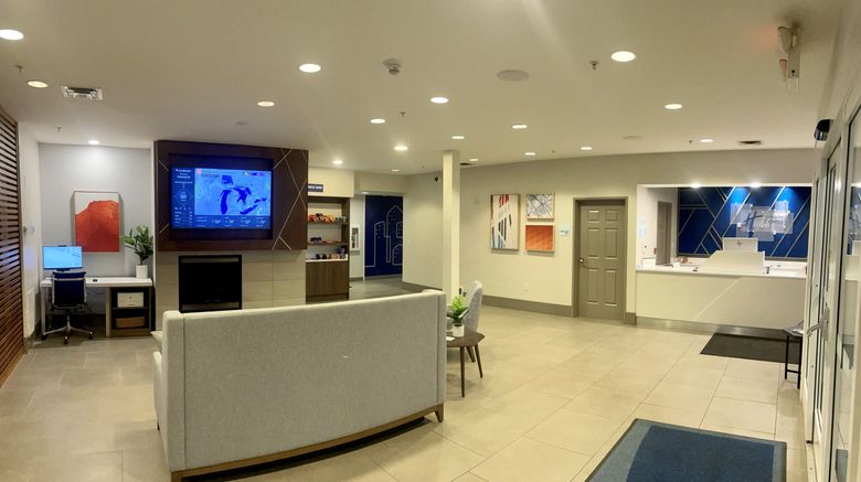 <b>Holiday Inn Express & Suites Lobby</b>. Images powered by <a href="https://www.leonardoworldwide.com/" title="Leonardo Worldwide" target="_blank">Leonardo</a>.