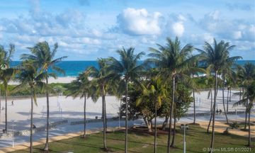 Ocean Drive South Beach Deluxe Suite