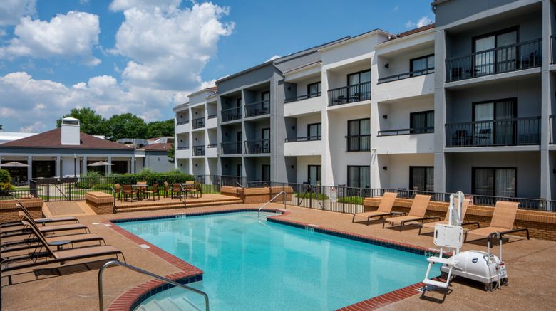 <b>Courtyard Memphis East/Park Avenue Pool</b>. Images powered by <a href="https://www.leonardoworldwide.com/" title="Leonardo Worldwide" target="_blank">Leonardo</a>.