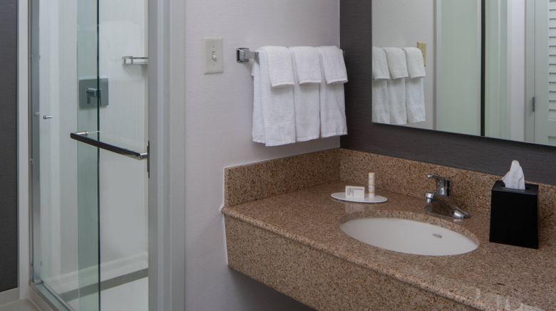 <b>Courtyard Memphis East/Park Avenue Room</b>. Images powered by <a href="https://www.leonardoworldwide.com/" title="Leonardo Worldwide" target="_blank">Leonardo</a>.
