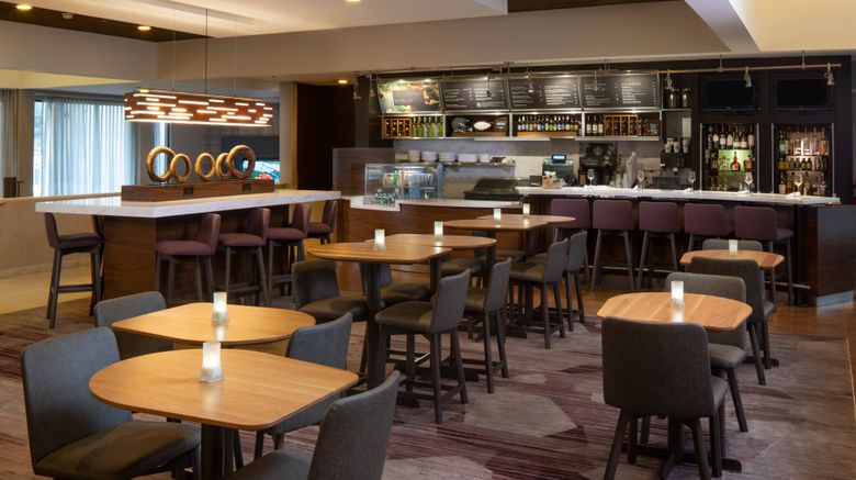 <b>Courtyard Memphis East/Park Avenue Restaurant</b>. Images powered by <a href="https://www.leonardoworldwide.com/" title="Leonardo Worldwide" target="_blank">Leonardo</a>.