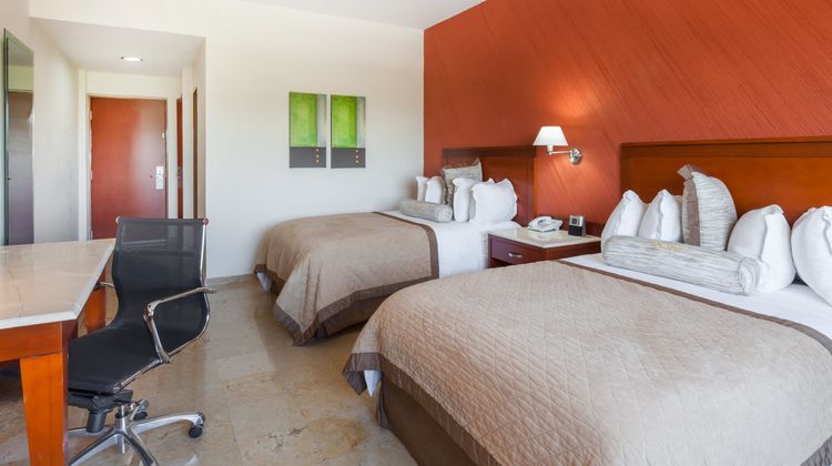 Wyndham Garden Colima Room