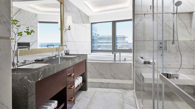 <b>JW Marriott Hotel Beijing Central Room</b>. Images powered by <a href="https://www.leonardoworldwide.com/" title="Leonardo Worldwide" target="_blank">Leonardo</a>.