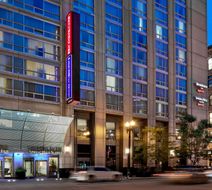 Residence Inn Chicago Downtown/River N Exterior