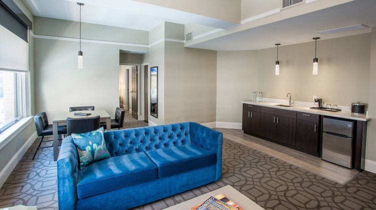 Magnolia Denver, Tribute Portfolio Hotel Suite