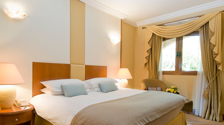 <b>Danat Al Ain Resort Suite</b>. Images powered by <a href="https://www.leonardoworldwide.com/" title="Leonardo Worldwide" target="_blank">Leonardo</a>.