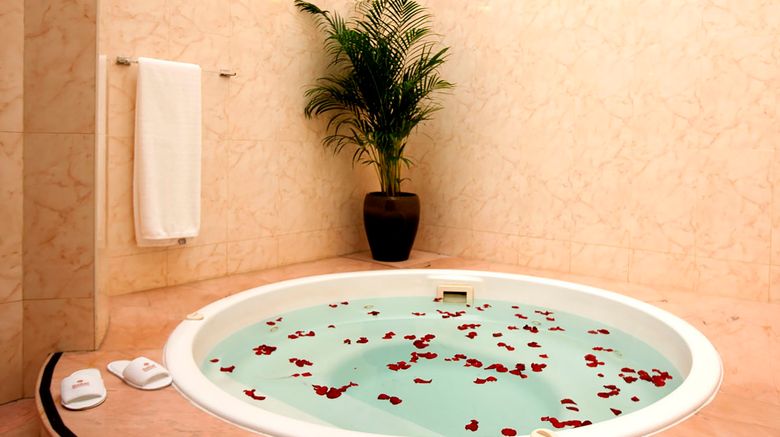 <b>Danat Al Ain Resort Room</b>. Images powered by <a href="https://www.leonardoworldwide.com/" title="Leonardo Worldwide" target="_blank">Leonardo</a>.