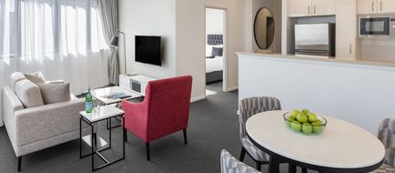 Meriton Suites Kent Street Suite