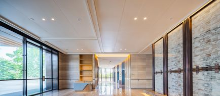 Holiday Inn Zhuhai City Center Exterior