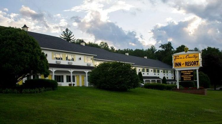 Town & Country Inn and Resort Exterior