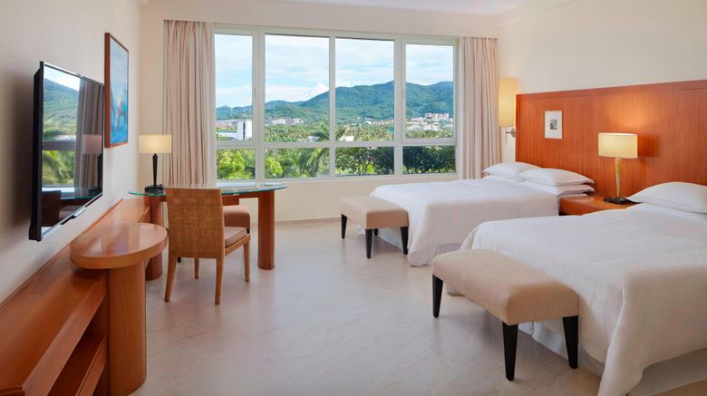 <b>Sheraton Sanya Resort Room</b>. Images powered by <a href=https://www.travelagewest.com/Hotels/Sanya-China/