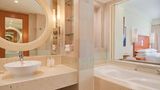 <b>Sheraton Sanya Resort Room</b>. Images powered by <a href=https://www.travelagewest.com/Hotels/Sanya-China/