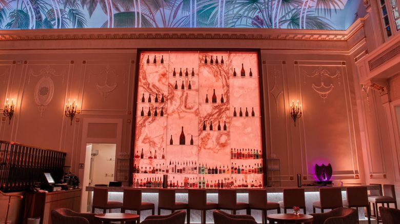 <b>The Ritz-Carlton Montreal Restaurant</b>. Images powered by <a href="https://www.leonardoworldwide.com/" title="Leonardo Worldwide" target="_blank">Leonardo</a>.