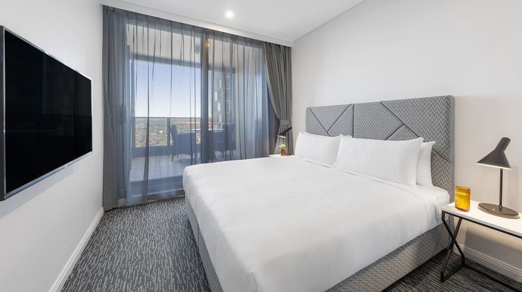 Meriton Suites George St Suite