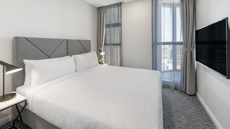 Meriton Suites George St Suite
