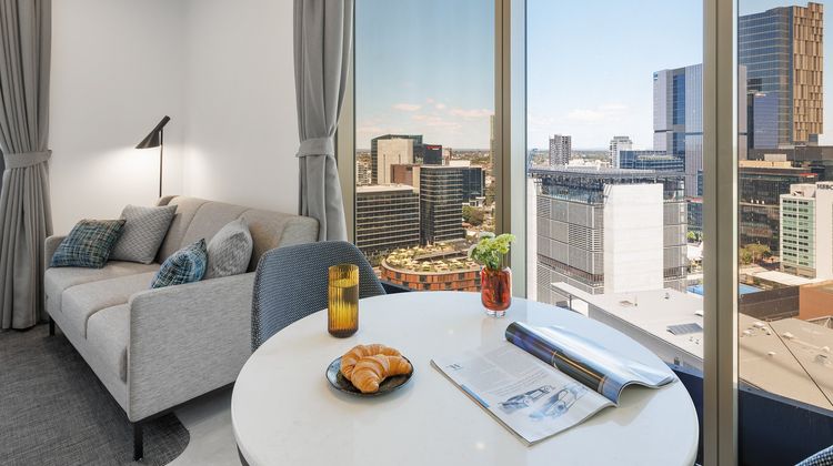 Meriton Suites George St Suite