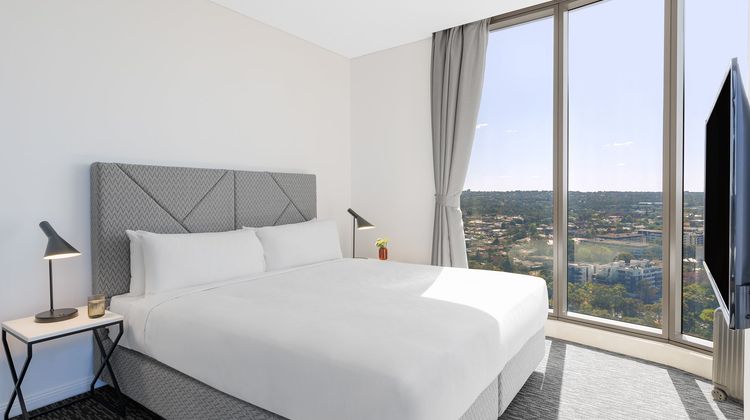 Meriton Suites George St Suite