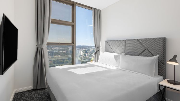 Meriton Suites George St Suite