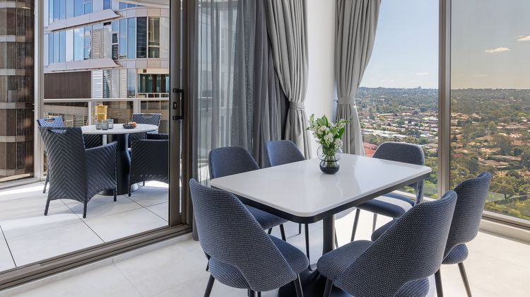 Meriton Suites George St Suite