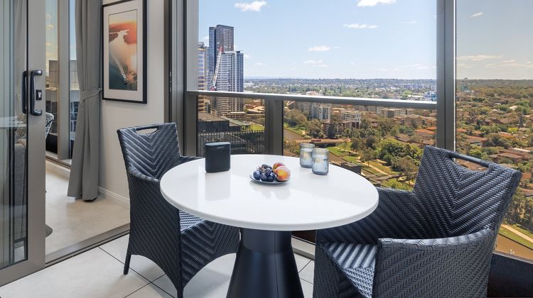 Meriton Suites George St Suite