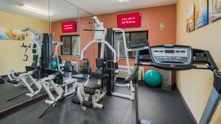 Red Roof Inn Fairfield Recreation