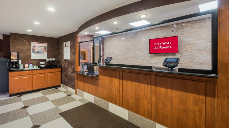 Red Roof Inn Fairfield Lobby