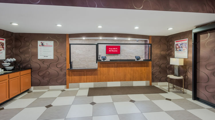 Red Roof Inn Fairfield Lobby