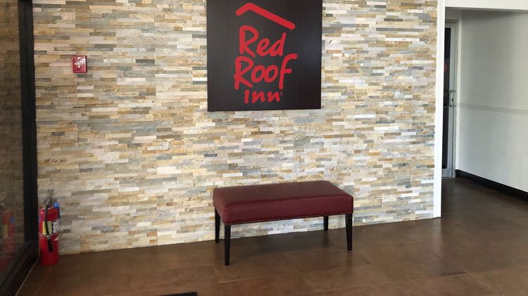 Red Roof Inn Norwich Lobby