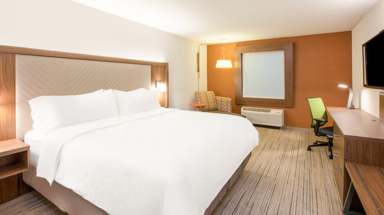 Holiday Inn Express & Suites Blythe Room