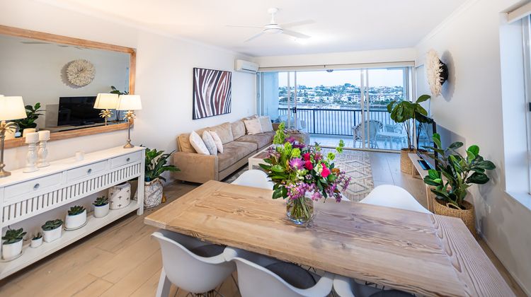 Goldsborough Place Suite