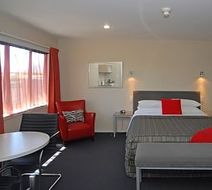 Omahu Motor Lodge Room