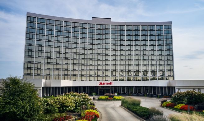 Chicago Marriott Oak Brook Exterior