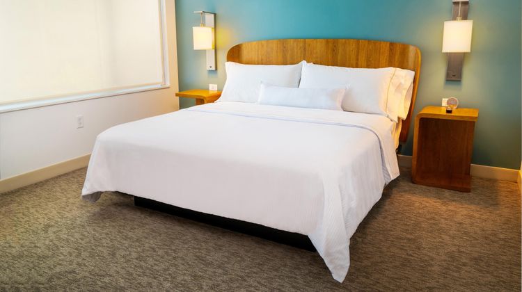 Element Sacramento Airport Suite