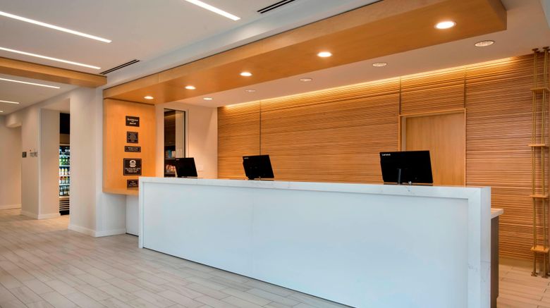 <b>Residence Inn Long Island East End Lobby</b>. Images powered by <a href="https://www.leonardoworldwide.com/" title="Leonardo Worldwide" target="_blank">Leonardo</a>.