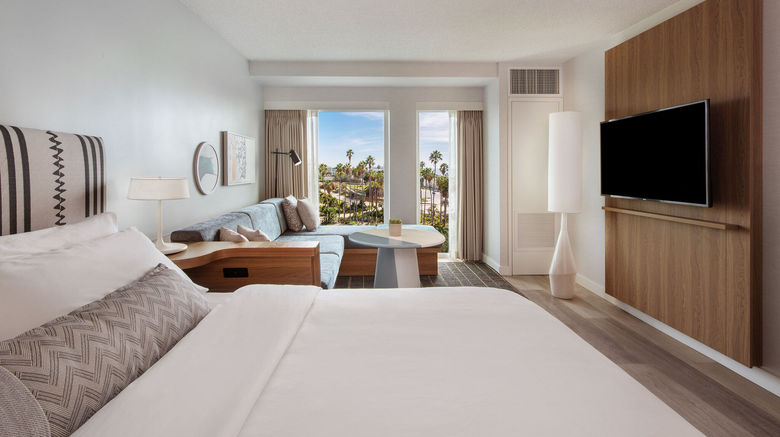 The Pierside Santa Monica Exterior. Images powered by <a href="https://www.leonardoworldwide.com" target="_blank" rel="noopener">Leonardo</a>.