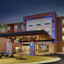 Holiday Inn Express & Suites Dawsonville