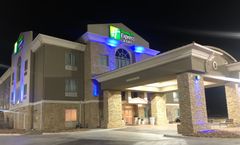 Holiday Inn Express Hotel & Suites Woodw
