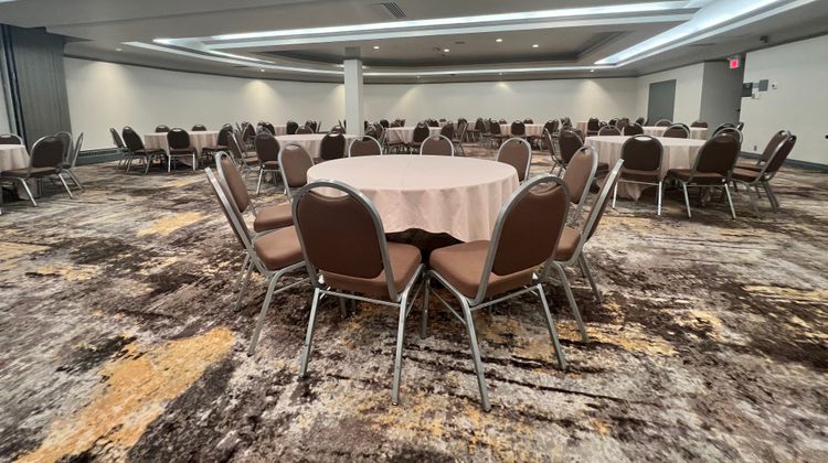 Holiday Inn Toronto Airport Hotel Ballroom