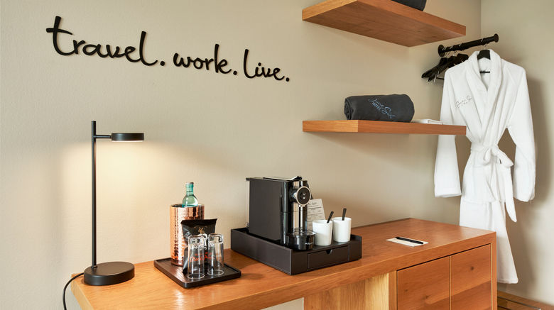 <b>June Six Hotel Berlin West City Room</b>. Images powered by <a href="https://www.leonardoworldwide.com/" title="Leonardo Worldwide" target="_blank">Leonardo</a>.