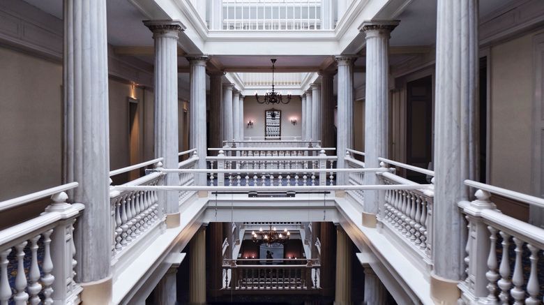 <b>Hotel des Trois Couronnes Lobby</b>. Images powered by <a href="https://www.leonardoworldwide.com/" title="Leonardo Worldwide" target="_blank">Leonardo</a>.