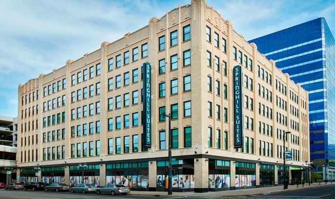 SpringHill Suites Milwaukee Downtown Exterior