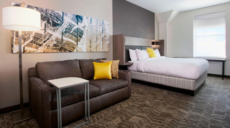 SpringHill Suites Milwaukee Downtown Suite
