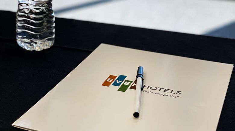 <b>EVEN Hotels Omaha Downtown Meeting</b>. Images powered by <a href="https://www.leonardoworldwide.com/" title="Leonardo Worldwide" target="_blank">Leonardo</a>.