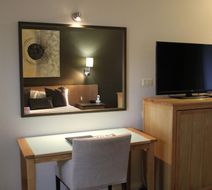 Swan Hill Resort Room