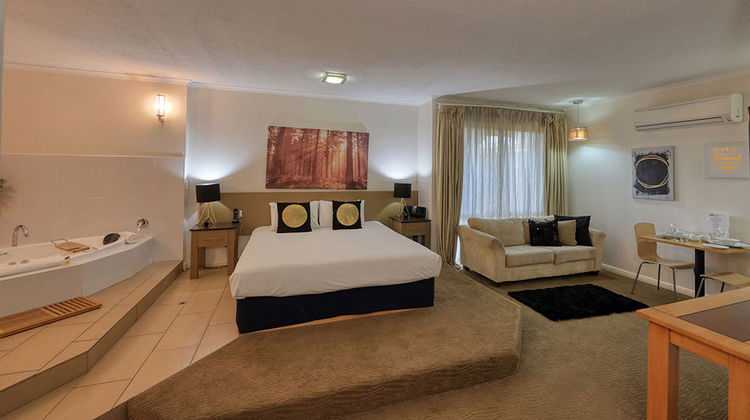Swan Hill Resort Suite