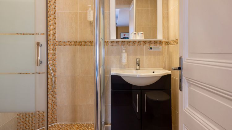 Chatillon Paris Montparnasse Room