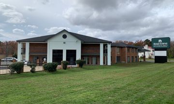 HomeTowne Studios Egg Harbor-Atlantic