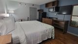 HomeTowne Studios Egg Harbor-Atlantic Room