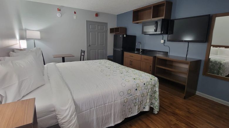 <b>HomeTowne Studios Egg Harbor-Atlantic Room</b>. Images powered by <a href="https://www.leonardoworldwide.com/" title="Leonardo Worldwide" target="_blank">Leonardo</a>.